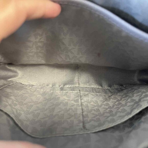 MICHAEL KORS CROSS BODY GRAY BAG - Picture 8 of 10